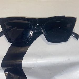 Cat eye sunglasses